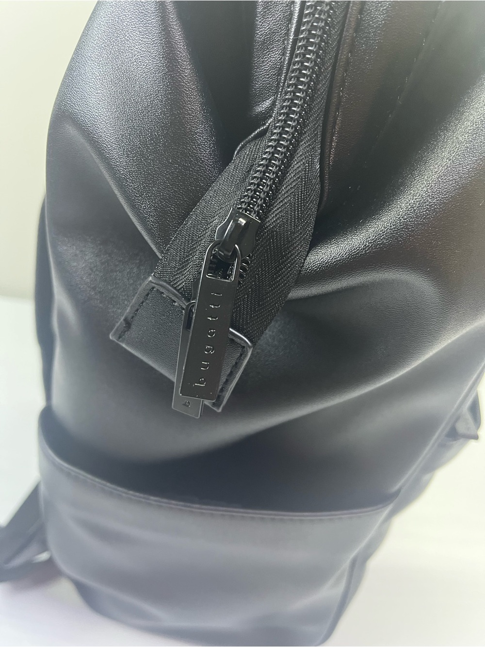 Bugatti Black LAGOS Backpack - Picture 6 of 14